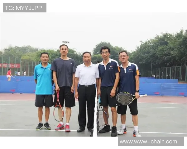 重庆网球队在网球节奏排名中创下历史新高展现出色竞技水平与团队协作能力